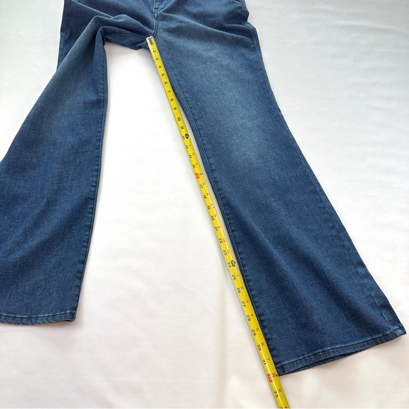 ANTHROPOLOGIE Pilcro Polished Mid-Rise Bootcut Jeans Women’s Size 31 Medium Wash - Picture 13 of 17